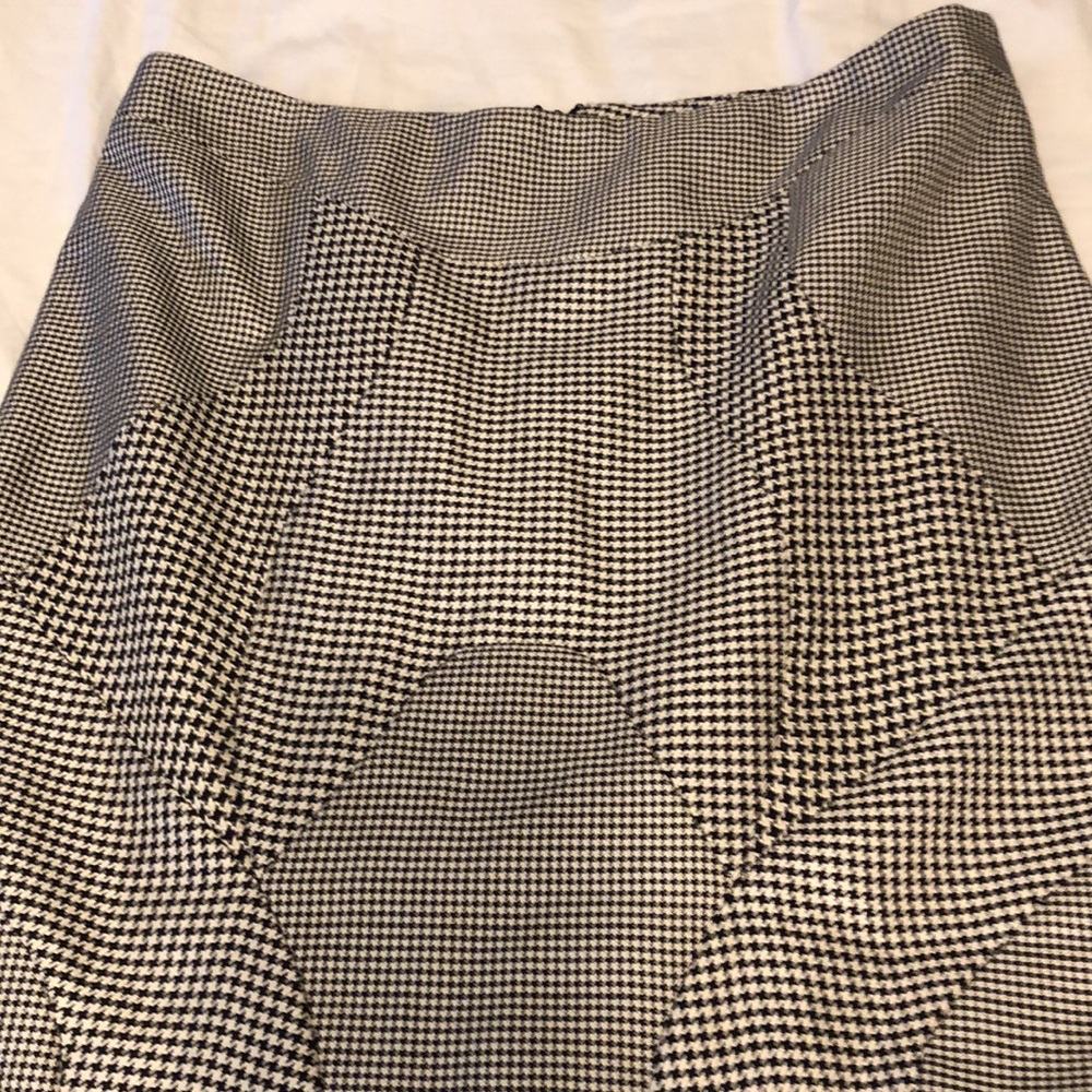 Alexander McQueen Houndstooth Fluted Hem Skirt 44 - Picture 3 of 9